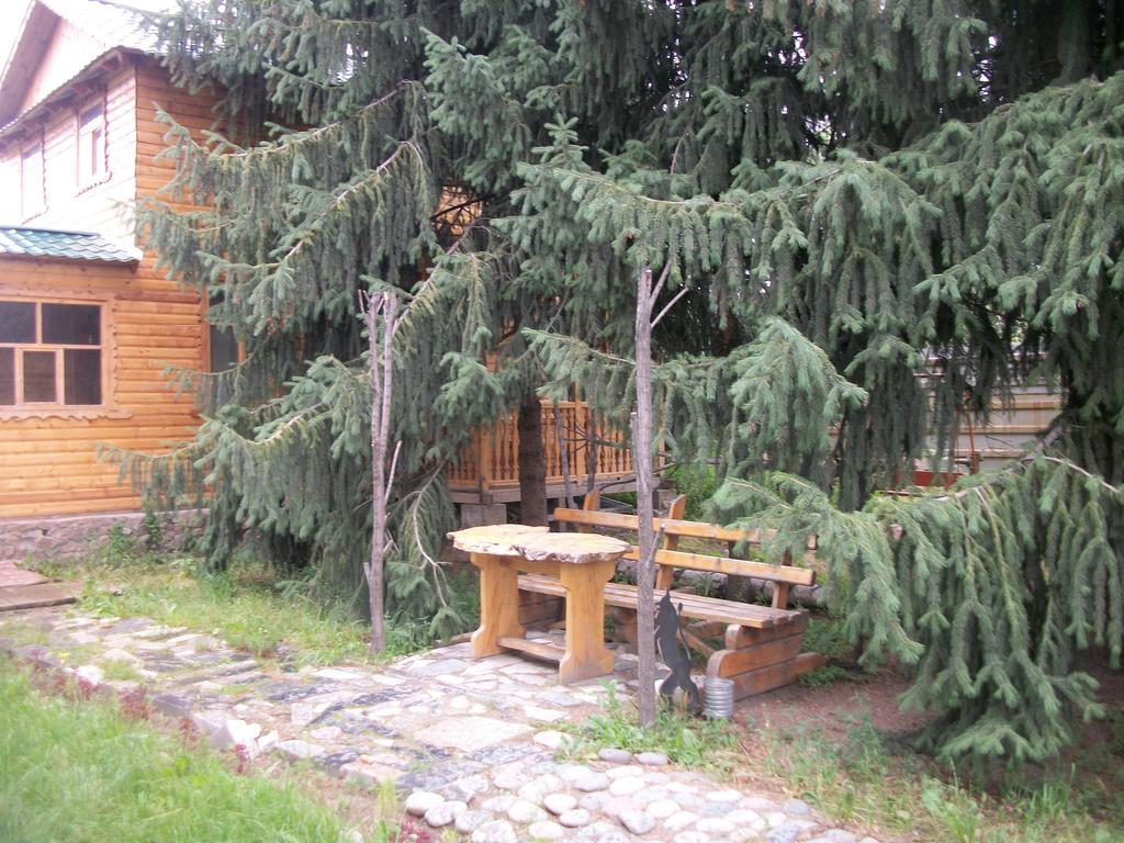Enirest Karakol Exterior foto